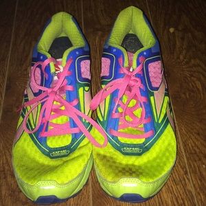 Reebok one cushion shoes.